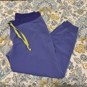 Figs, blueberry, Large petite Zamora joggers